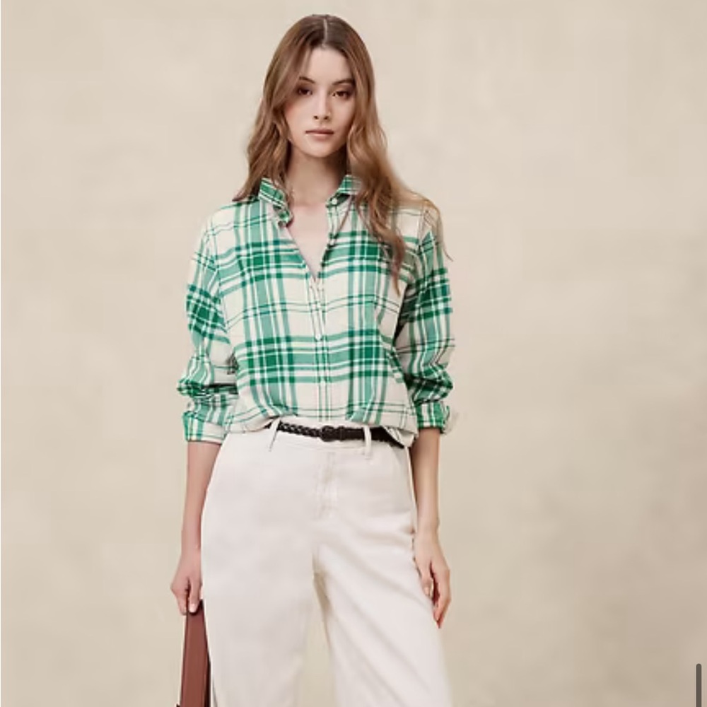 Banana Republic Factory green and cream plaid shirt